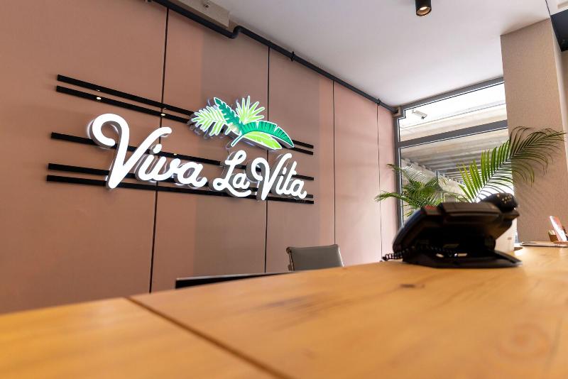 Viva La Vita Hotel Bornova image