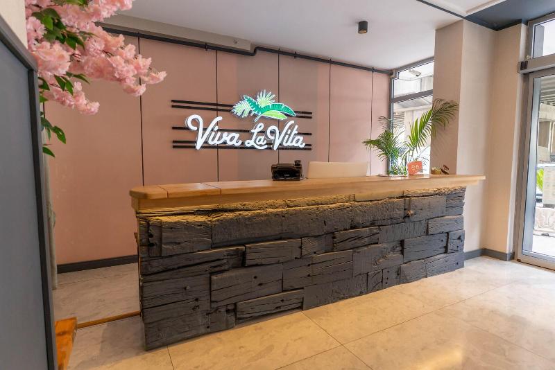 Viva La Vita Hotel Bornova image
