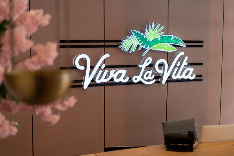 Viva La Vita Hotel Bornova image