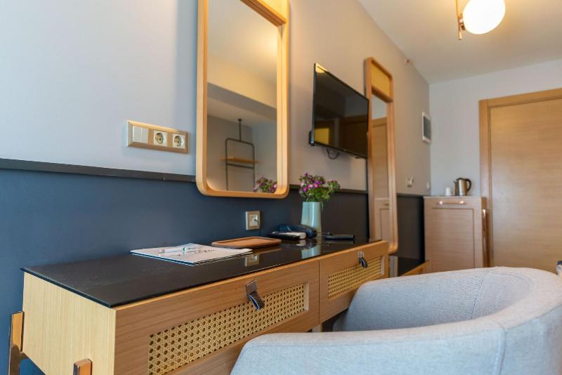 Viva La Vita Hotel Bornova image