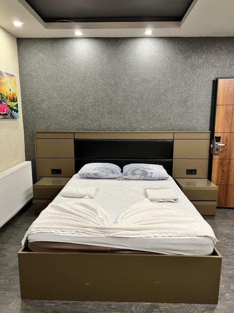 Kent Suites Hotels image