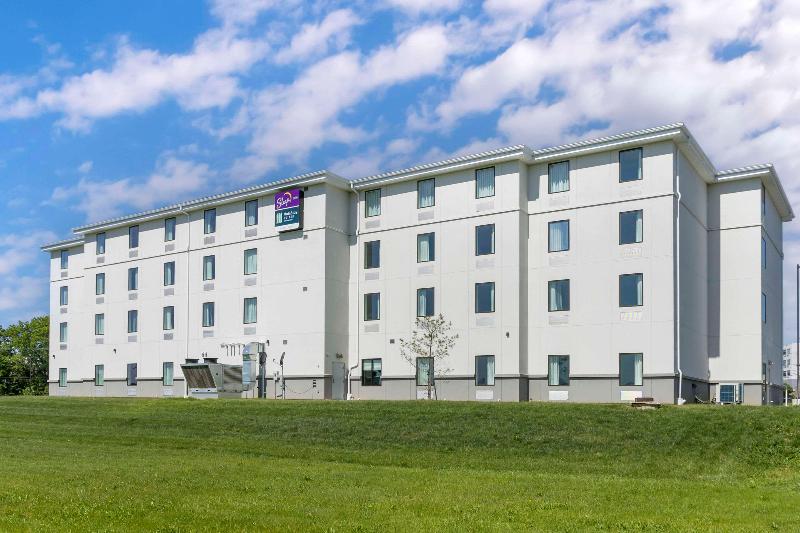 Mainstay Suites image