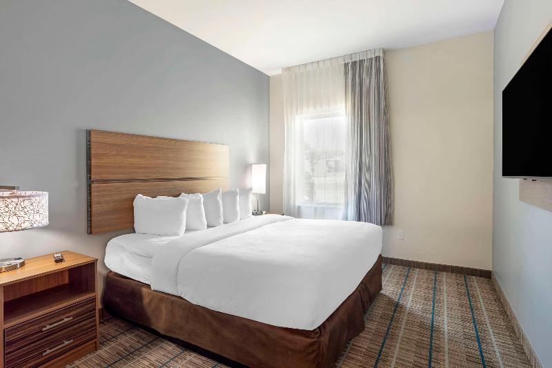 Mainstay Suites image