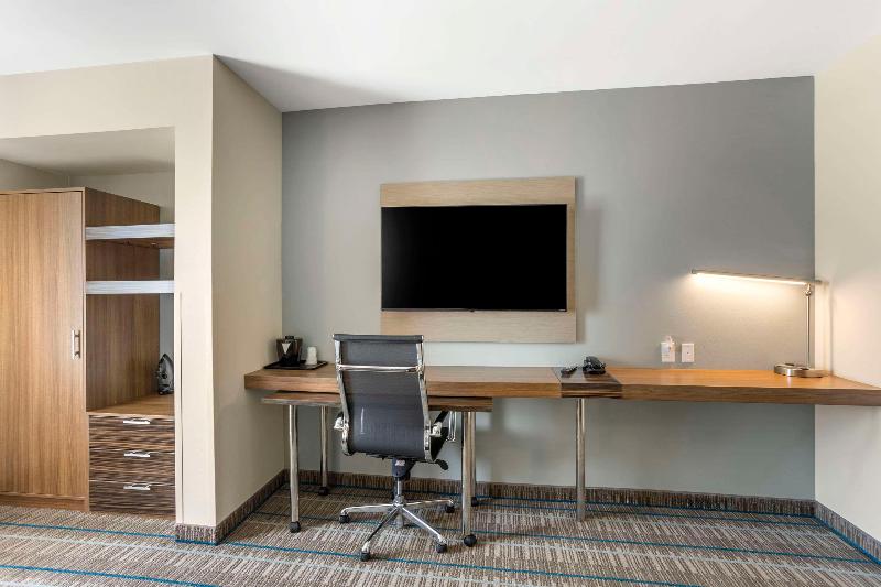 Mainstay Suites image