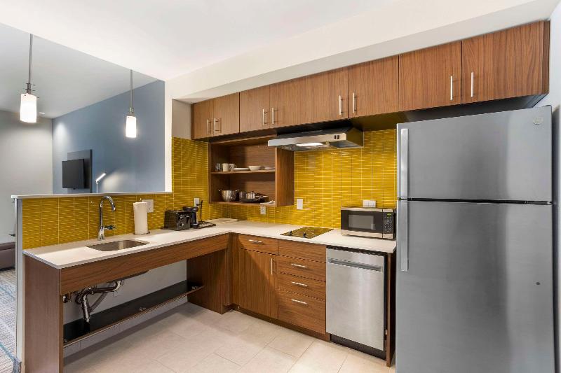 Mainstay Suites image