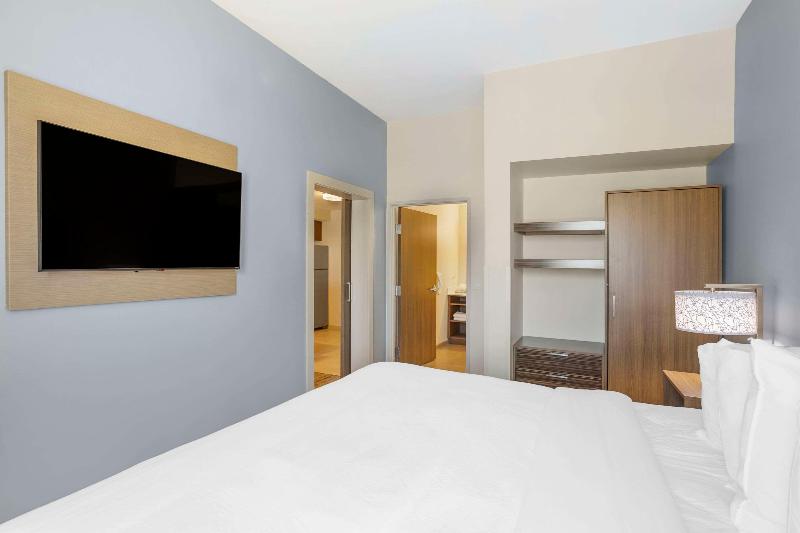 Mainstay Suites image