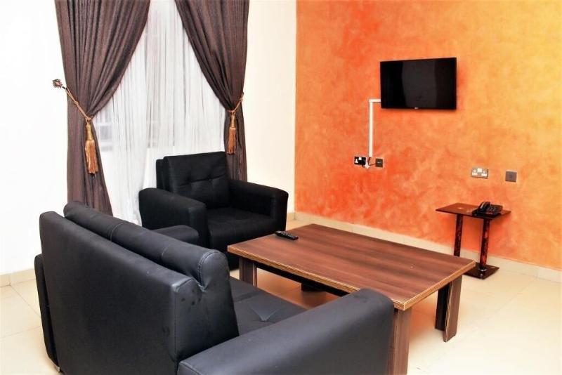 C'ron Hotels And Suites image