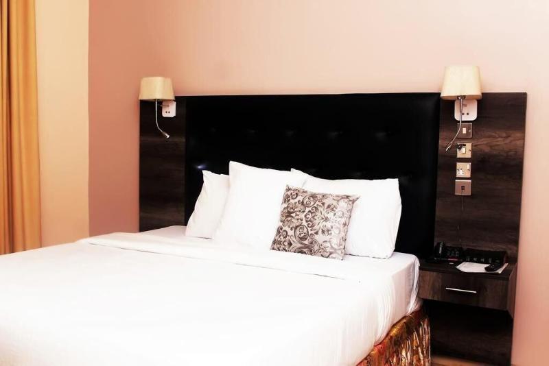 C'ron Hotels And Suites image