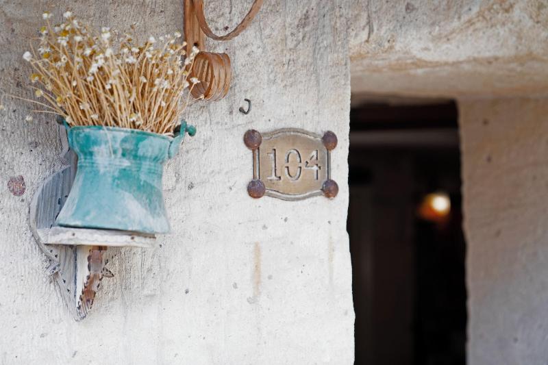 Young Cave Hotel image