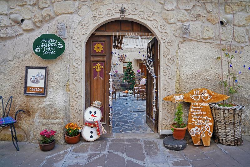 Young Cave Hotel image
