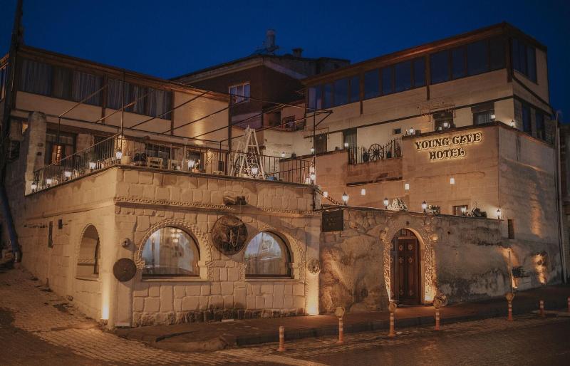 Young Cave Hotel image