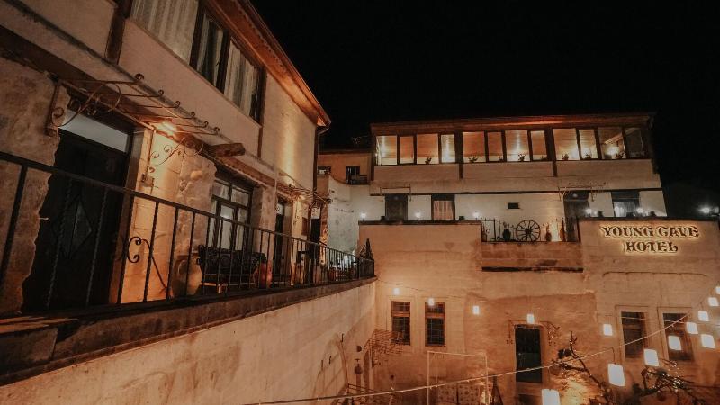 Young Cave Hotel image