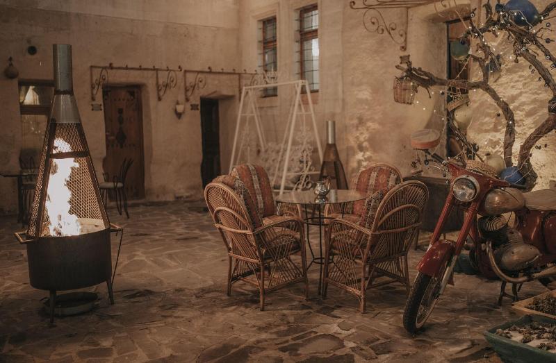 Young Cave Hotel image