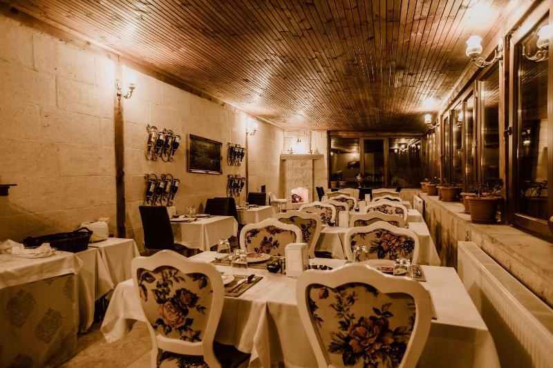 Young Cave Hotel image