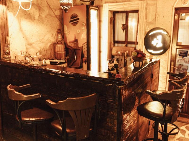 Young Cave Hotel image