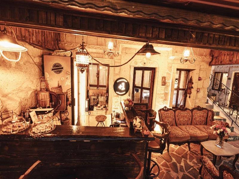 Young Cave Hotel image