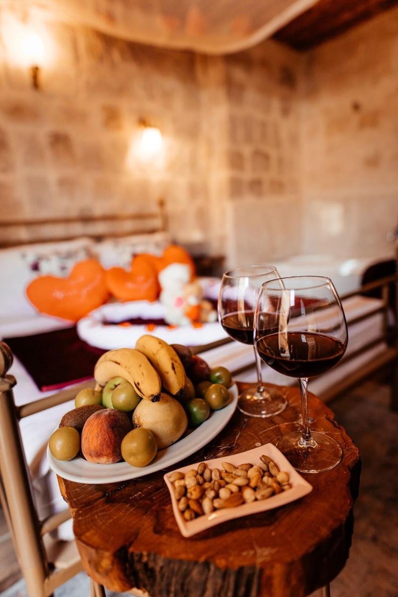 Young Cave Hotel image