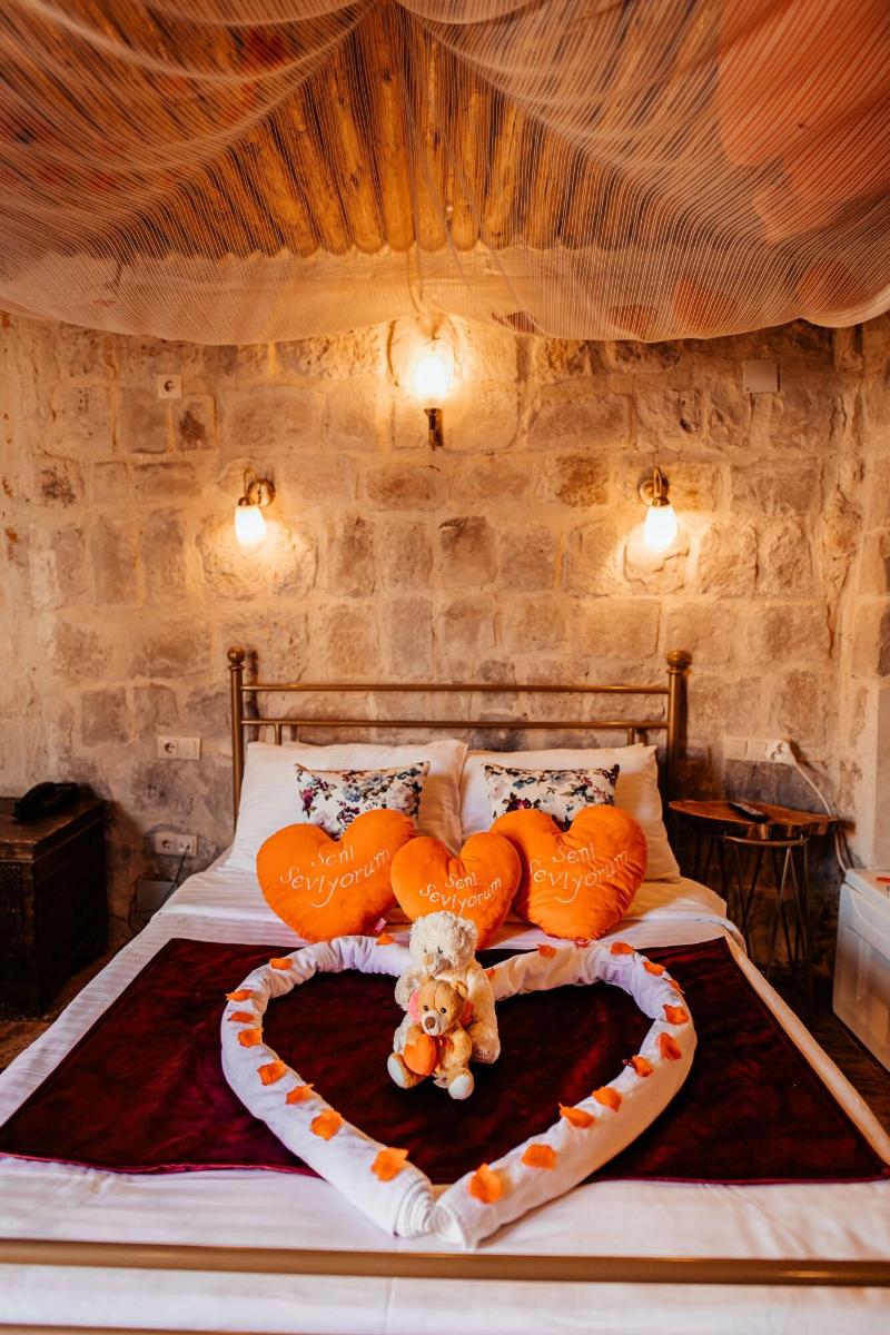 Young Cave Hotel image
