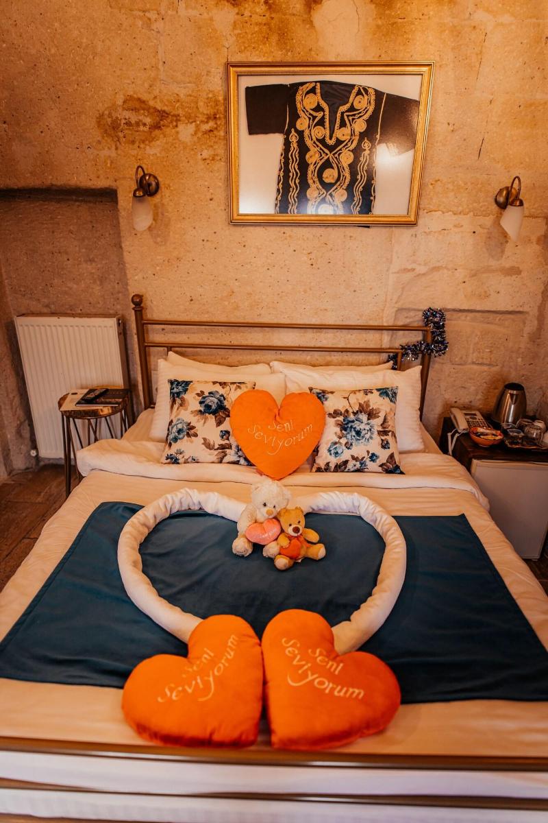Young Cave Hotel image
