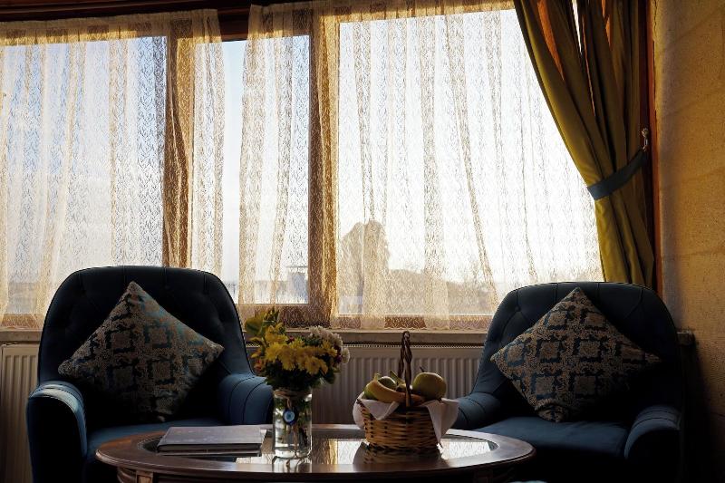 Young Cave Hotel image