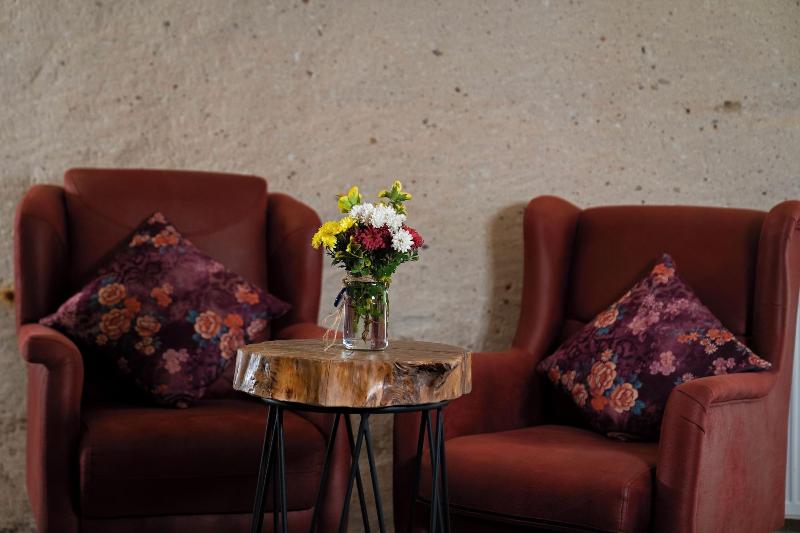 Young Cave Hotel image