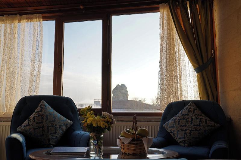 Young Cave Hotel image