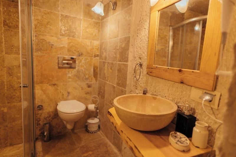 Young Cave Hotel image