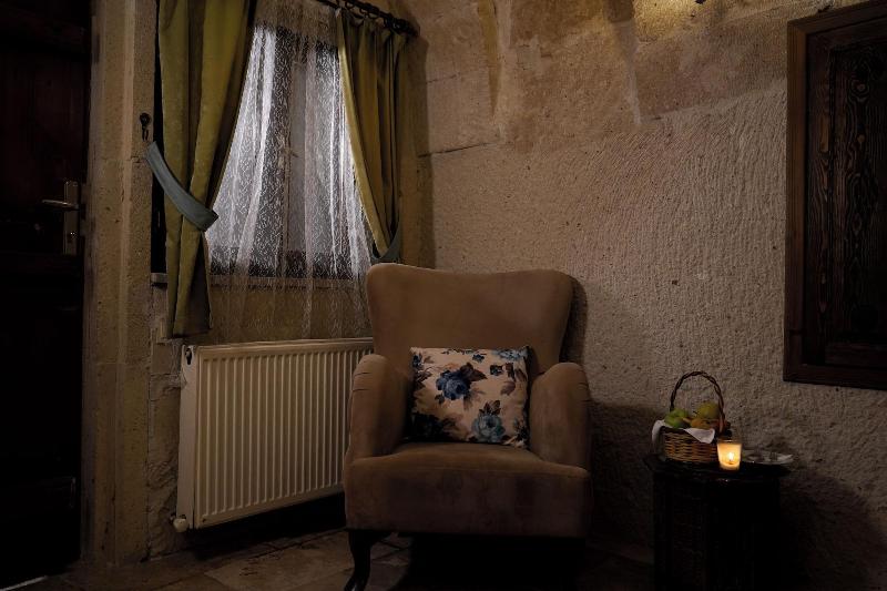 Young Cave Hotel image