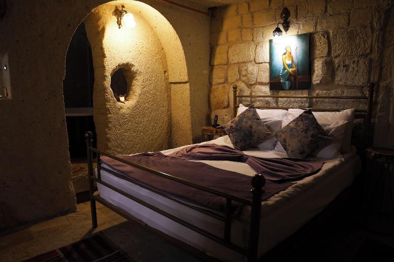 Young Cave Hotel image