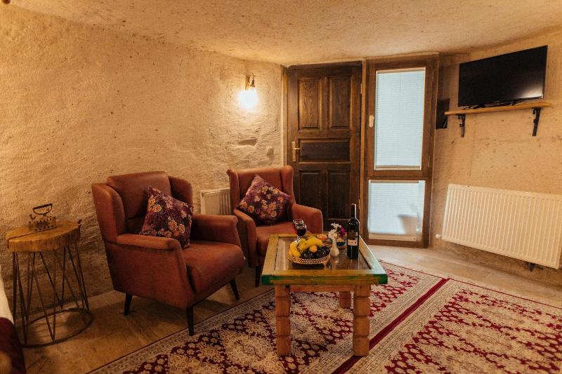 Young Cave Hotel image