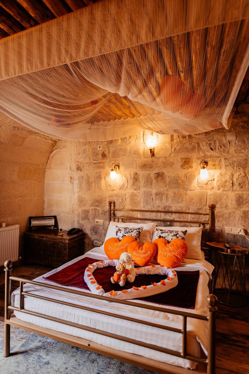 Young Cave Hotel image