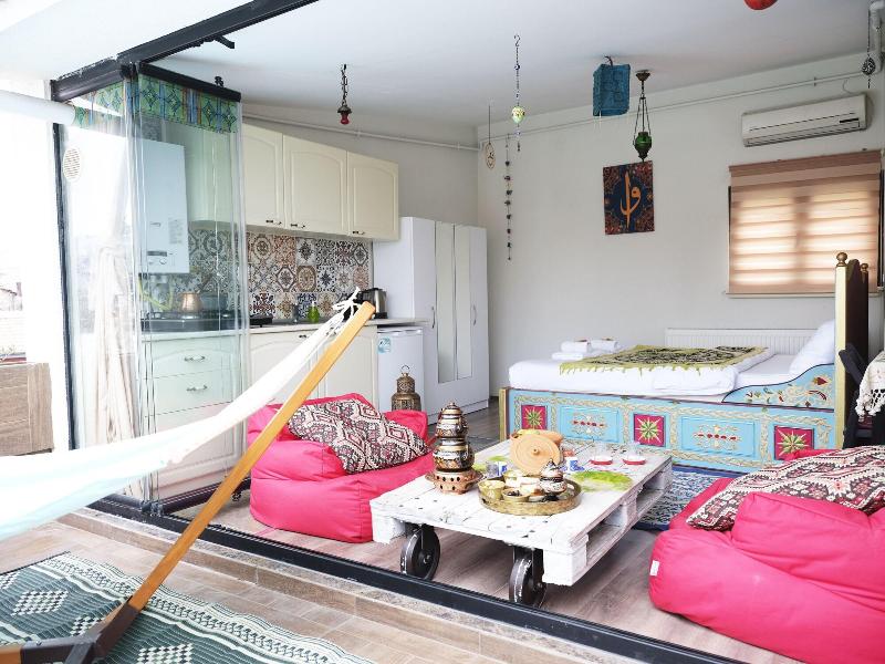 Elele Boutique Aparts image