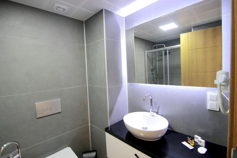 Hira Hotel image