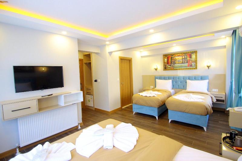 Hira Hotel image