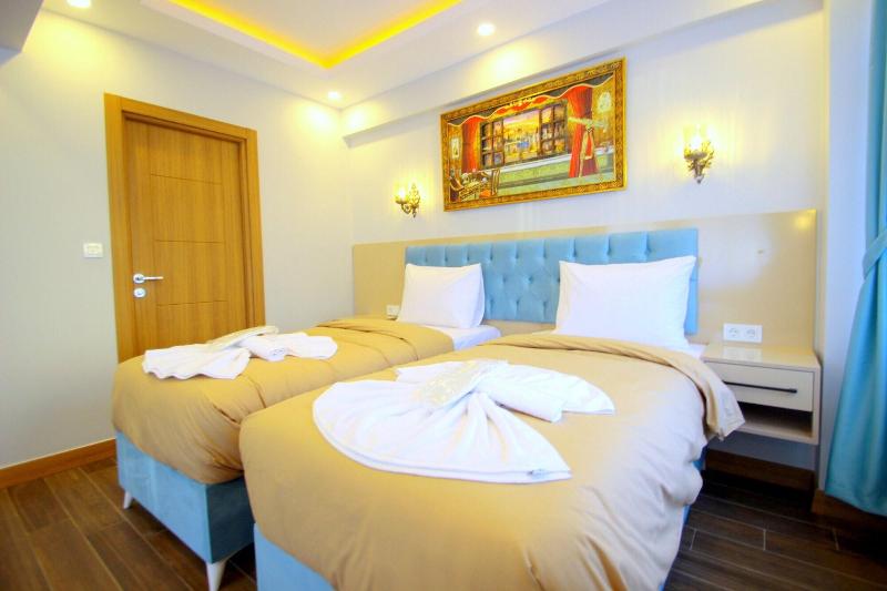Hira Hotel image