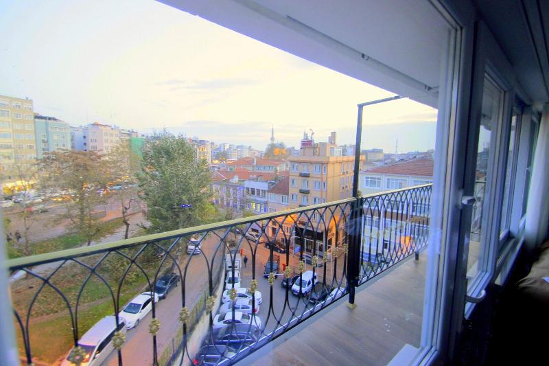 Hira Hotel image