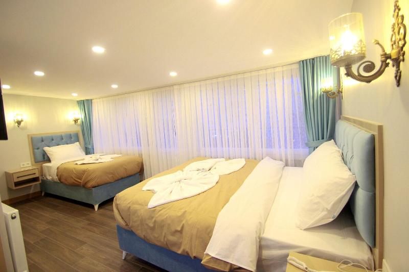 Hira Hotel image