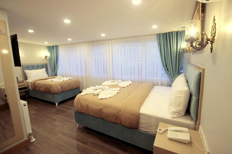Hira Hotel image