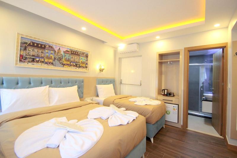 Hira Hotel image