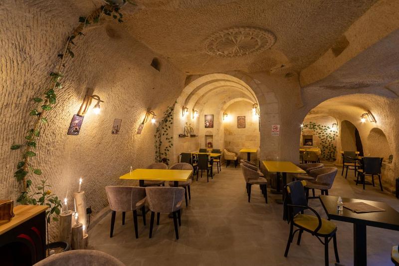 Lemon Cave Suites And Coffee House image