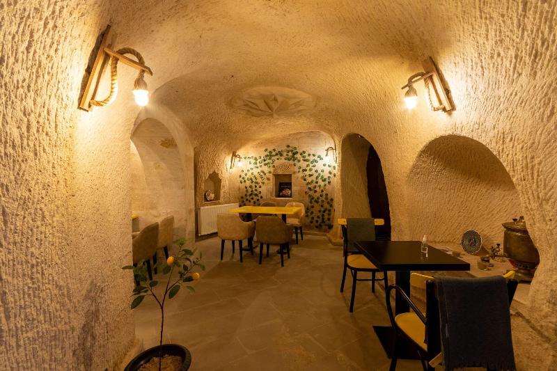 Lemon Cave Suites And Coffee House image