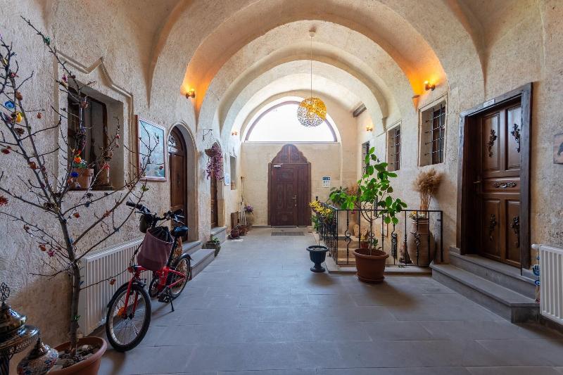 Lemon Cave Suites And Coffee House image