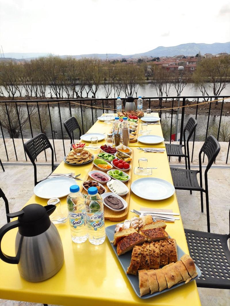 Lemon Cave Suites And Coffee House image