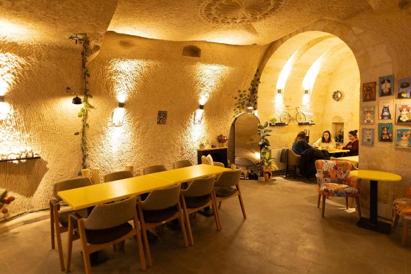 Lemon Cave Suites And Coffee House image