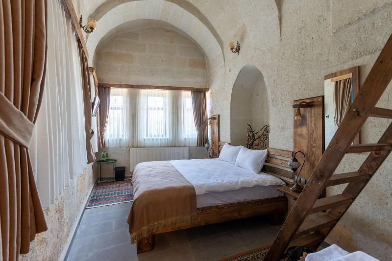 Lemon Cave Suites And Coffee House image
