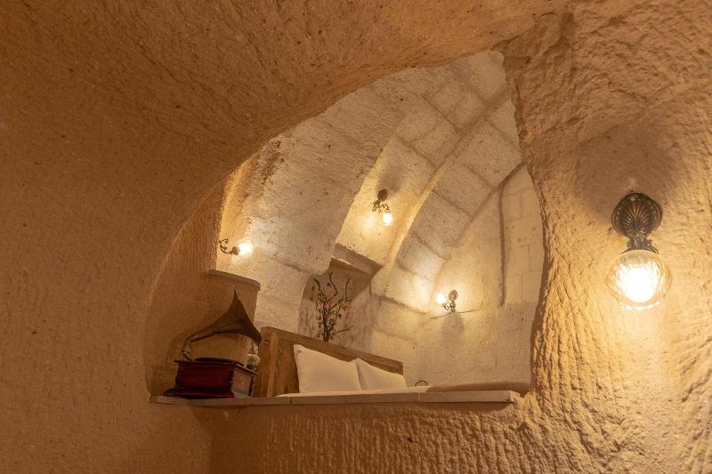 Lemon Cave Suites And Coffee House image