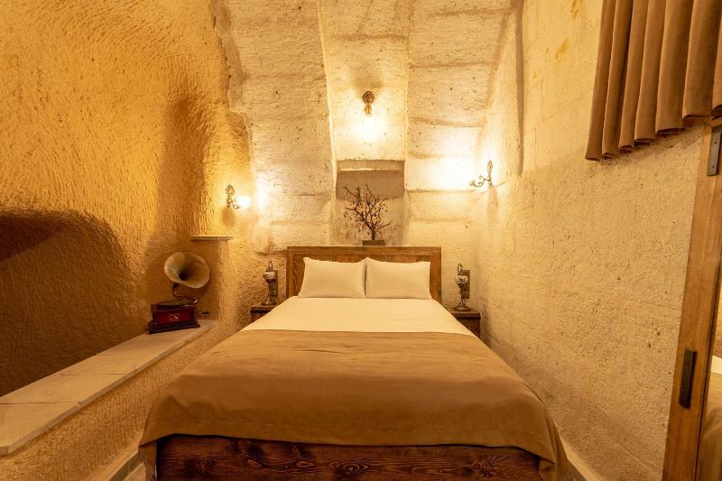 Lemon Cave Suites And Coffee House image