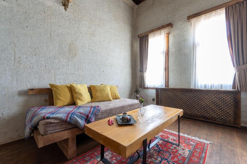 Lemon Cave Suites And Coffee House image