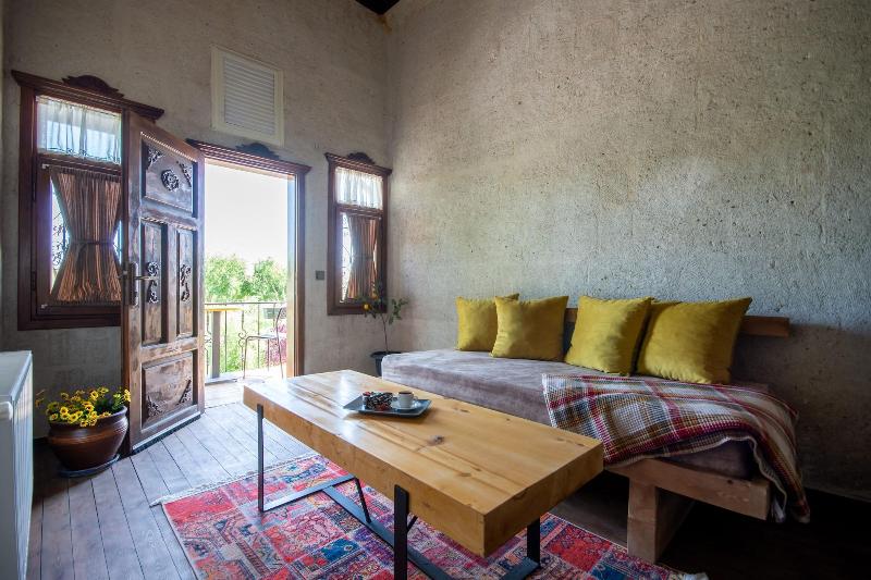 Lemon Cave Suites And Coffee House image