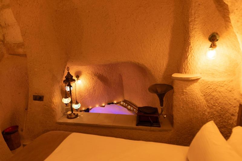 Lemon Cave Suites And Coffee House image